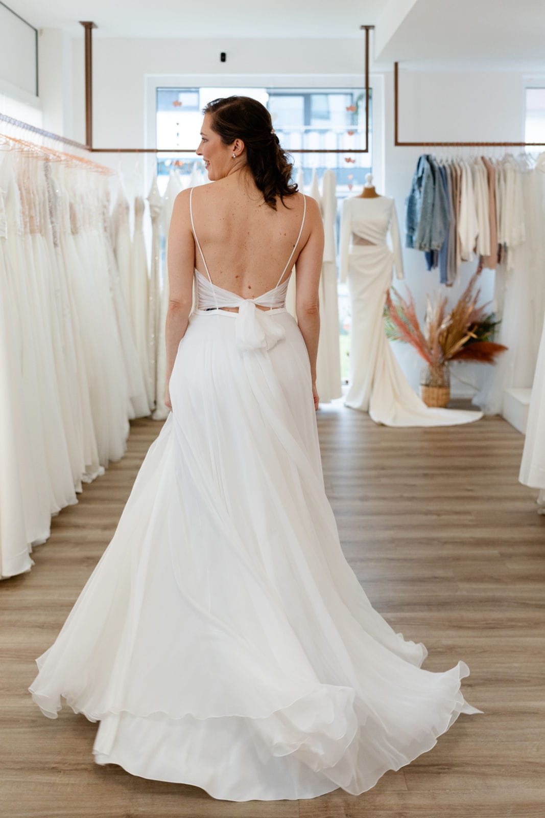 Brautkleid mit sexy Rücken_Seidenkleid